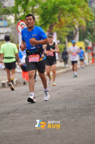 Race photo from Isoplus Run 2024 Surabaya
