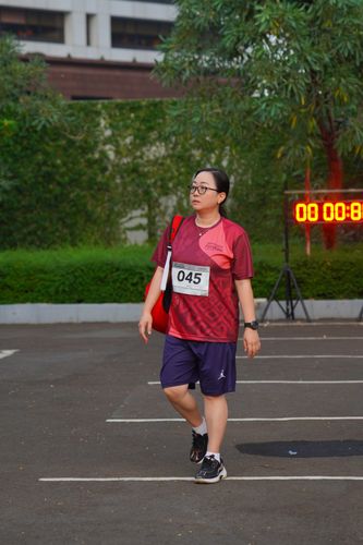 Race photo from Assurance Fun Run 2024