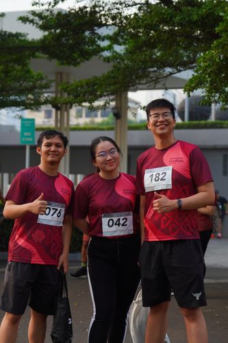 Race photo from Assurance Fun Run 2024