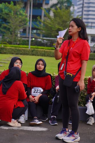 Race photo from Assurance Fun Run 2024