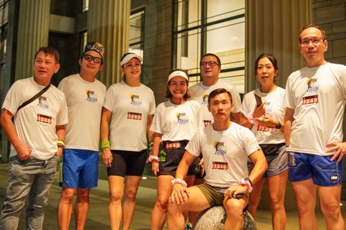 Race photo from PIK NITE RUN VIBES