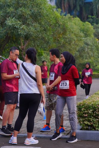 Race photo from Assurance Fun Run 2024