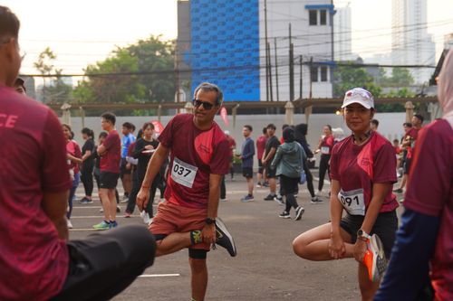Race photo from Assurance Fun Run 2024