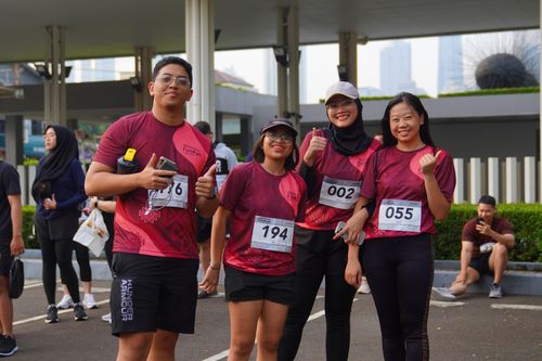Race photo from Assurance Fun Run 2024