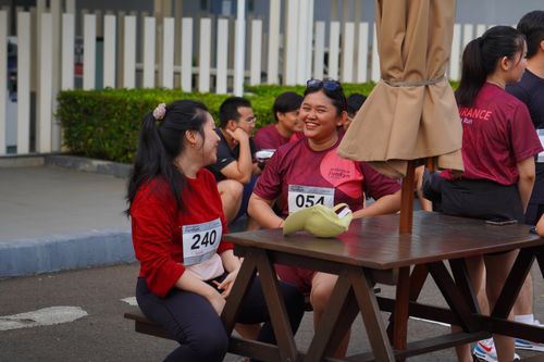 Race photo from Assurance Fun Run 2024