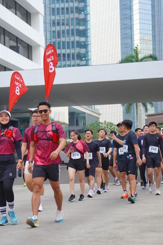 Race photo from Assurance Fun Run 2024