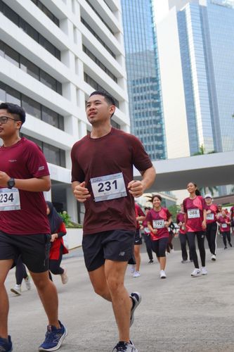 Race photo from Assurance Fun Run 2024