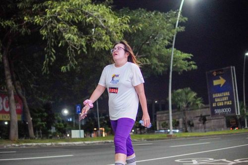 Race photo from PIK NITE RUN VIBES