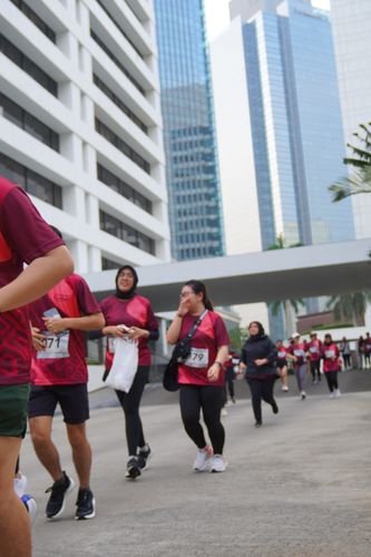 Race photo from Assurance Fun Run 2024