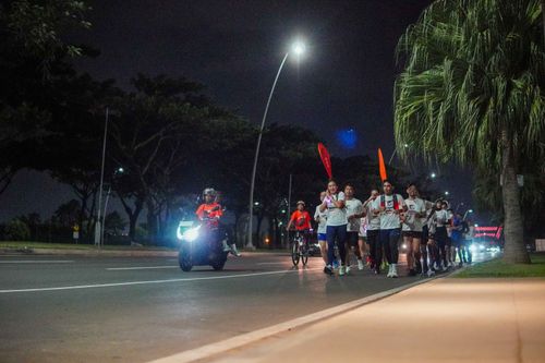 Race photo from PIK NITE RUN VIBES