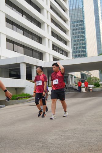 Race photo from Assurance Fun Run 2024