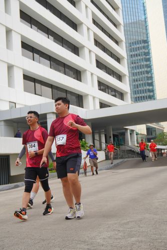 Race photo from Assurance Fun Run 2024