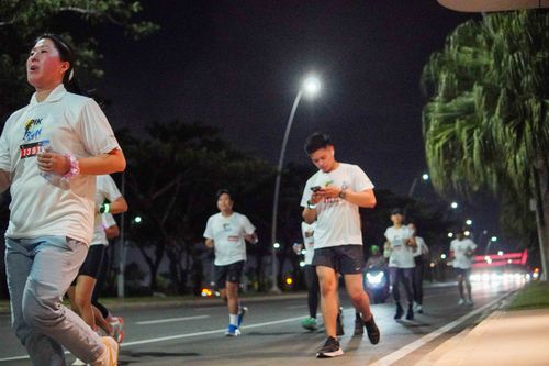 Race photo from PIK NITE RUN VIBES