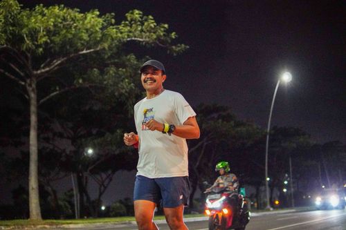 Race photo from PIK NITE RUN VIBES