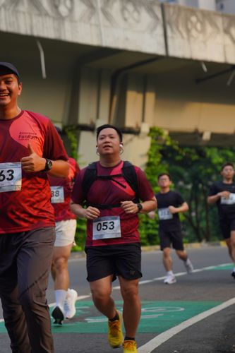Race photo from Assurance Fun Run 2024