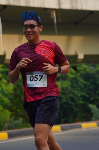 Race photo from Assurance Fun Run 2024