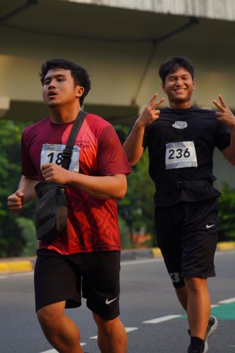 Race photo from Assurance Fun Run 2024