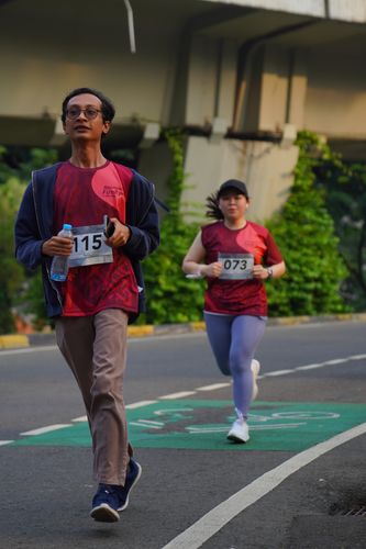 Race photo from Assurance Fun Run 2024