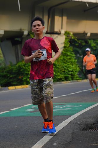 Race photo from Assurance Fun Run 2024