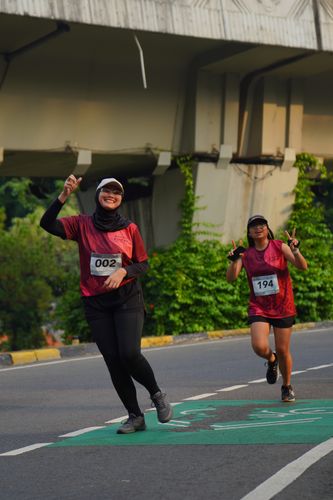 Race photo from Assurance Fun Run 2024