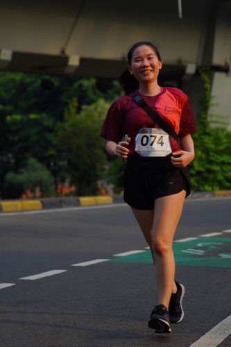 Race photo from Assurance Fun Run 2024
