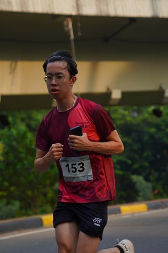 Race photo from Assurance Fun Run 2024