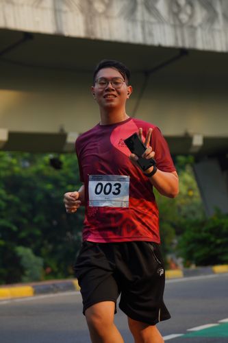 Race photo from Assurance Fun Run 2024