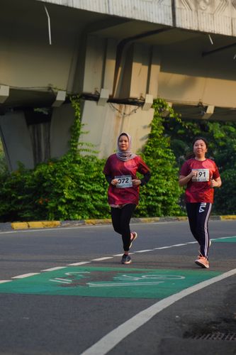 Race photo from Assurance Fun Run 2024