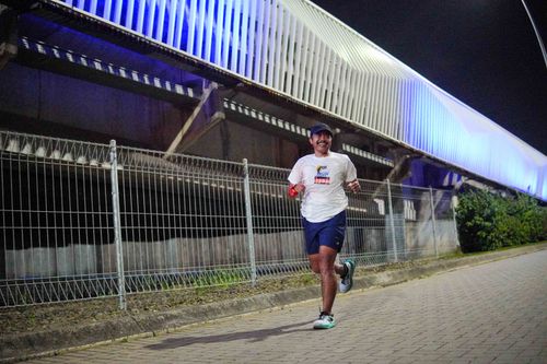 Race photo from PIK NITE RUN VIBES