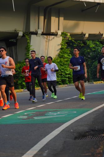 Race photo from Assurance Fun Run 2024