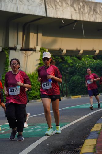 Race photo from Assurance Fun Run 2024