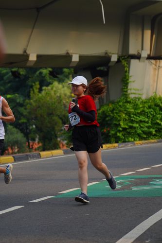 Race photo from Assurance Fun Run 2024