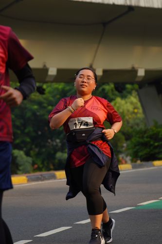 Race photo from Assurance Fun Run 2024