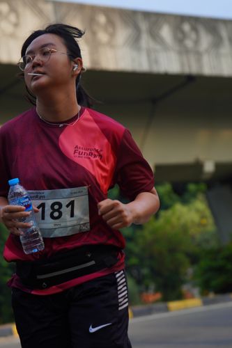 Race photo from Assurance Fun Run 2024