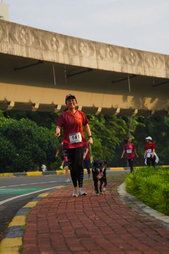 Race photo from Assurance Fun Run 2024