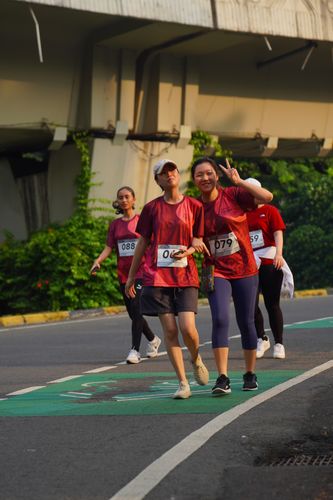 Race photo from Assurance Fun Run 2024