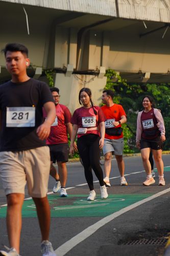 Race photo from Assurance Fun Run 2024
