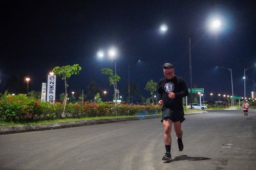 Race photo from PIK NITE RUN VIBES