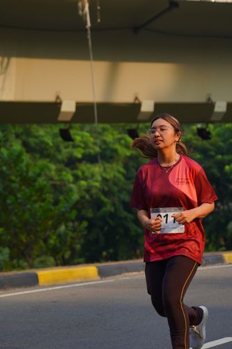 Race photo from Assurance Fun Run 2024
