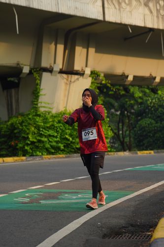 Race photo from Assurance Fun Run 2024