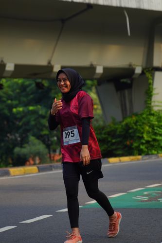 Race photo from Assurance Fun Run 2024