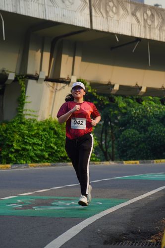 Race photo from Assurance Fun Run 2024