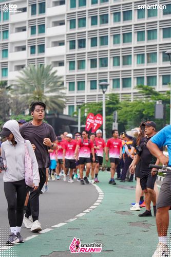 Race photo from Smartfren Run 2025 Vibes