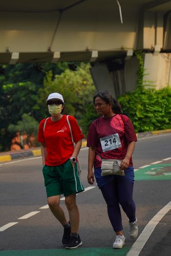 Race photo from Assurance Fun Run 2024