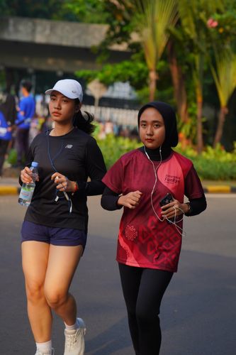 Race photo from Assurance Fun Run 2024