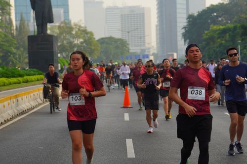 Race photo from Assurance Fun Run 2024