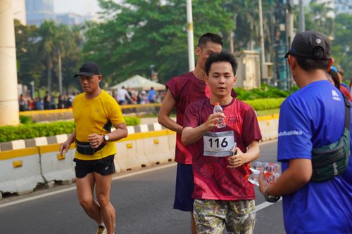 Race photo from Assurance Fun Run 2024