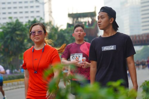 Race photo from Assurance Fun Run 2024