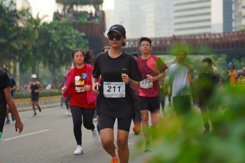 Race photo from Assurance Fun Run 2024