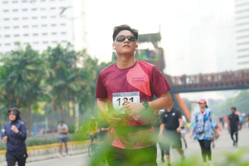 Race photo from Assurance Fun Run 2024